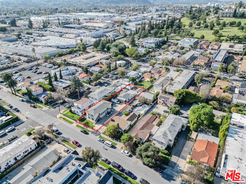 main property photo 4