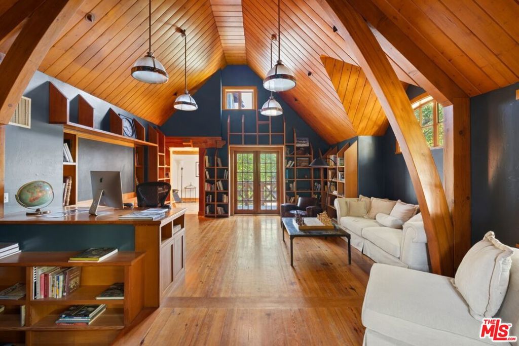 main property photo 25
