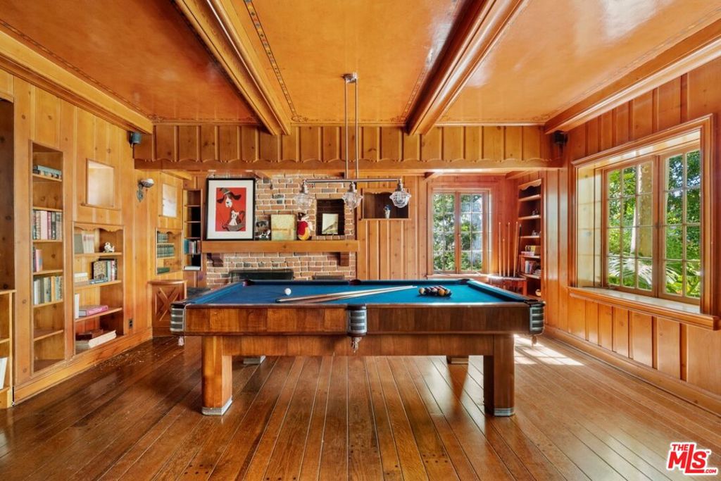 main property photo 32