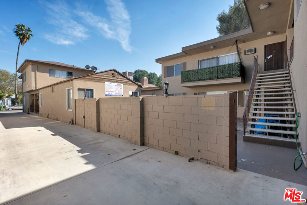 main property photo 5