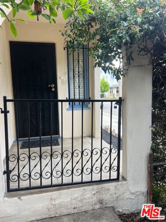 main property photo 10