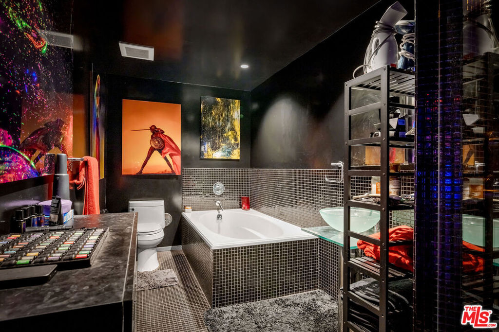 main property photo 60
