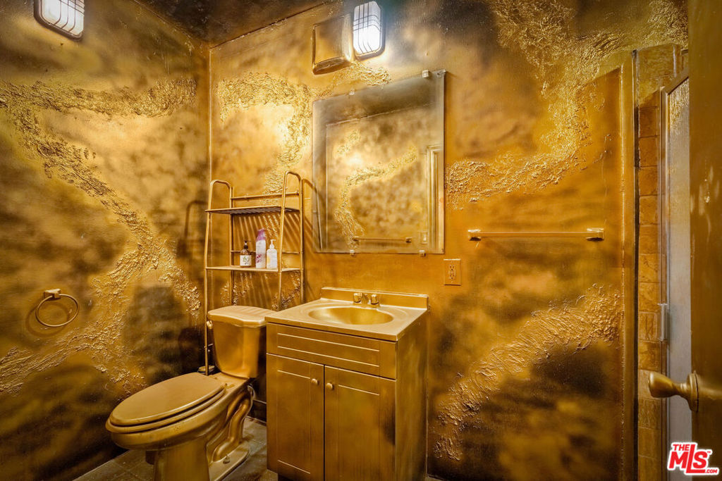 main property photo 68