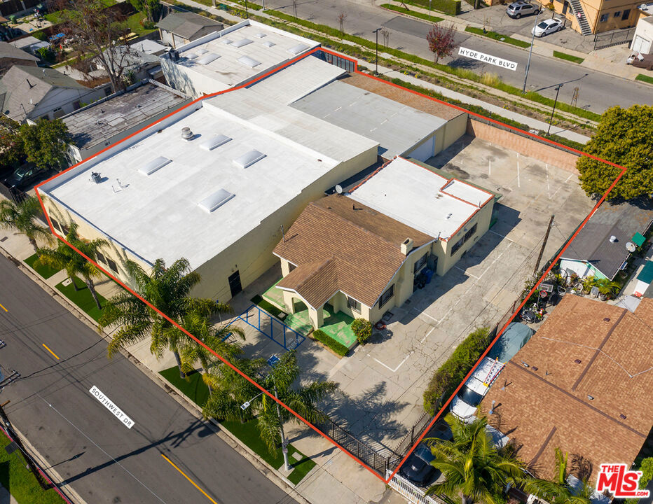 main property photo 2