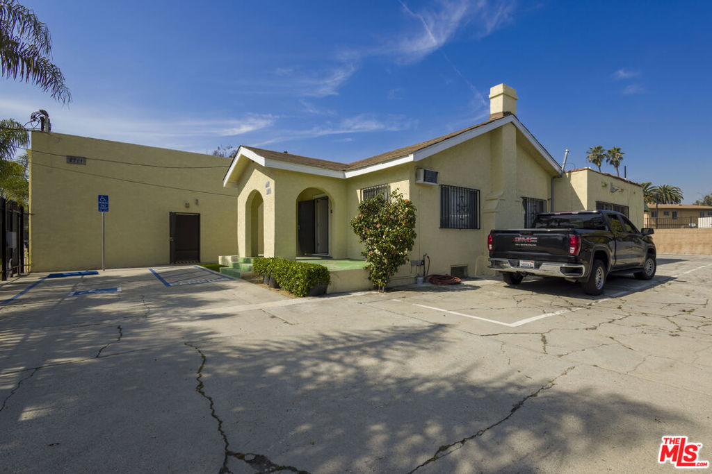 main property photo 25