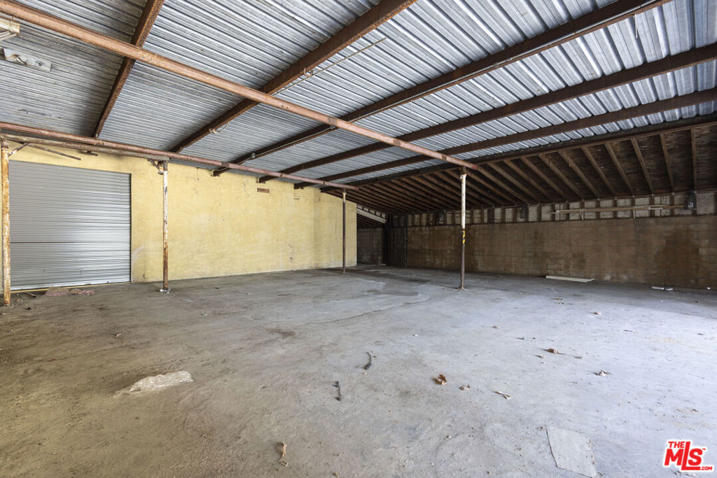 main property photo 44