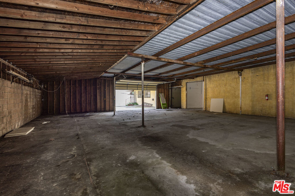 main property photo 47