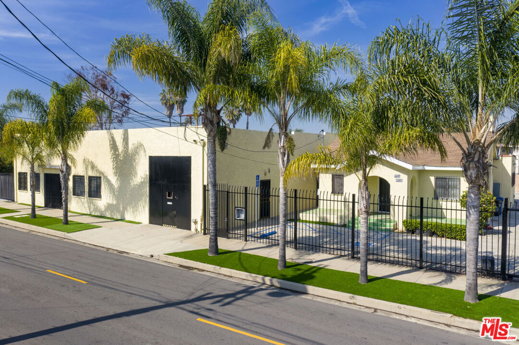 main property photo 5
