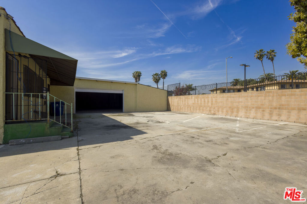 main property photo 50