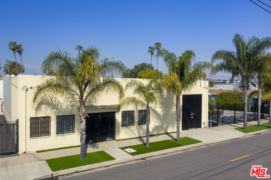 main property photo 8