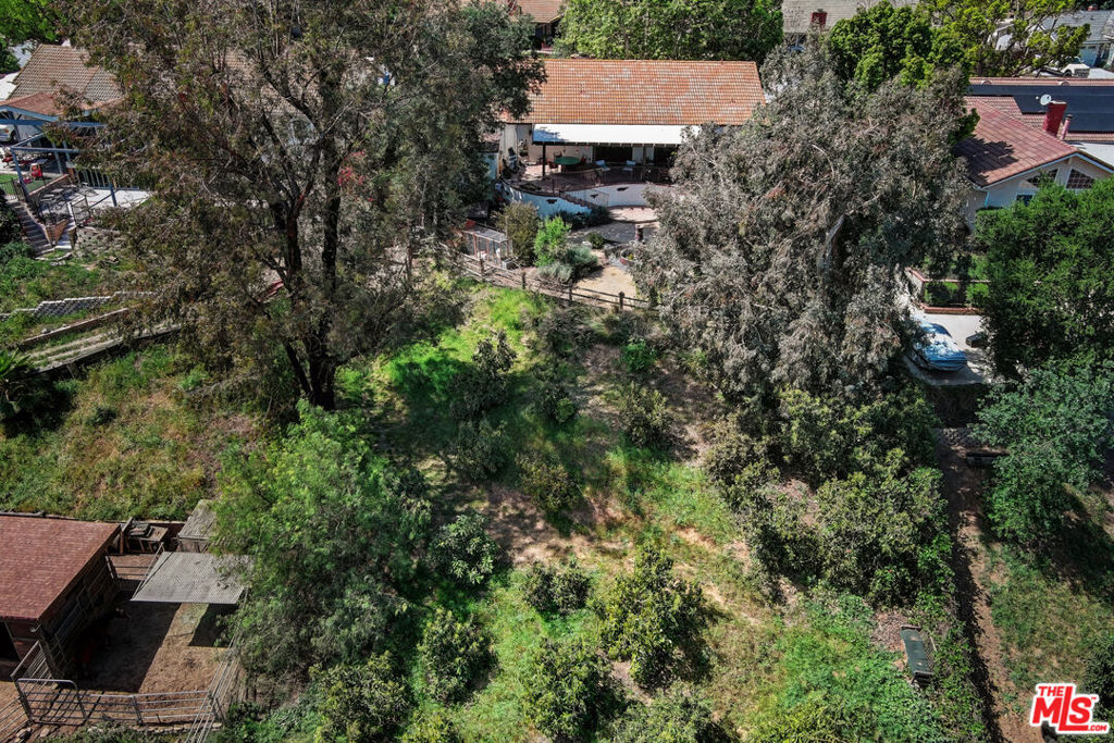 main property photo 50