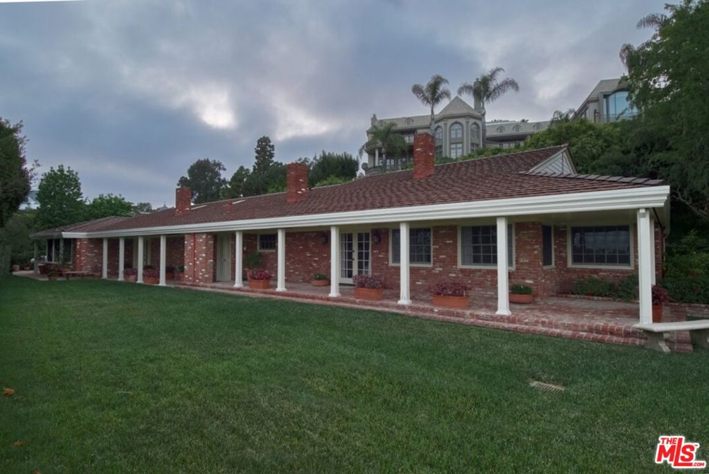 main property photo 20