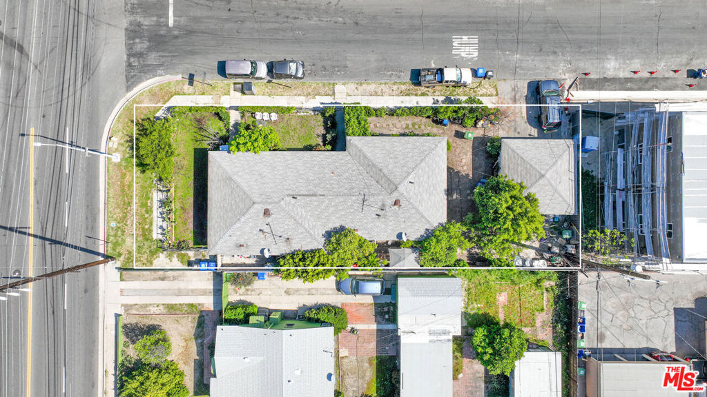 main property photo 16