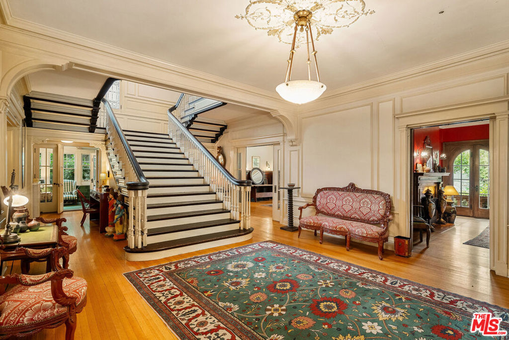 main property photo 10