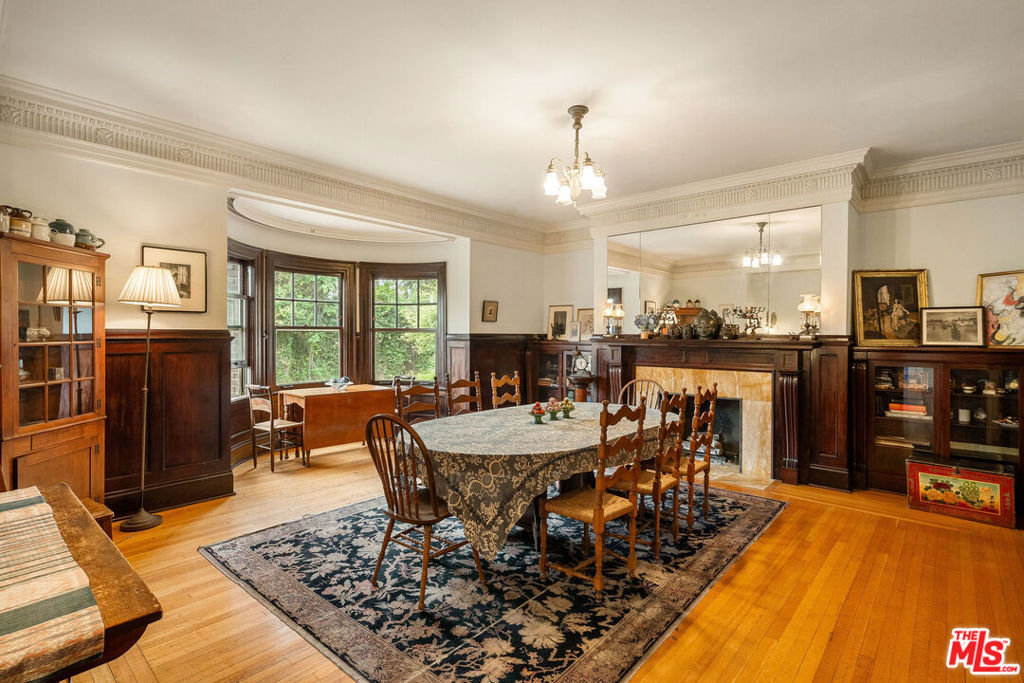 main property photo 11