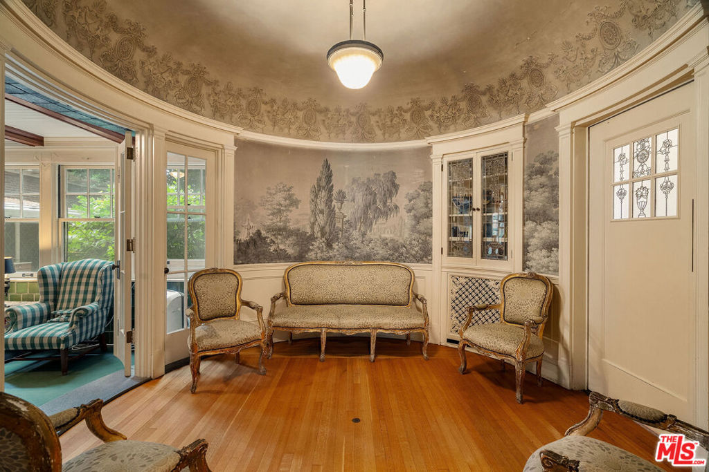 main property photo 16