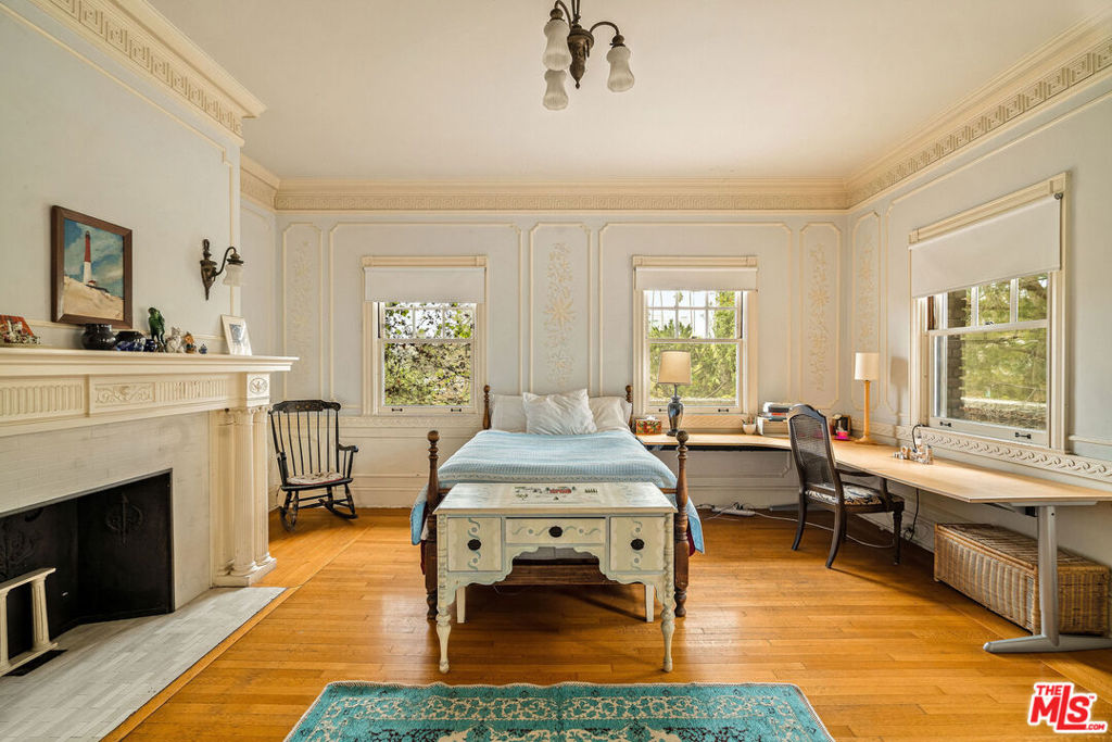 main property photo 26