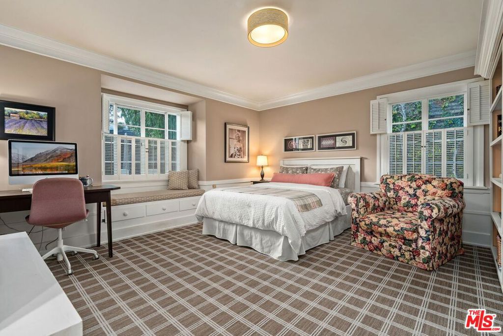 main property photo 15