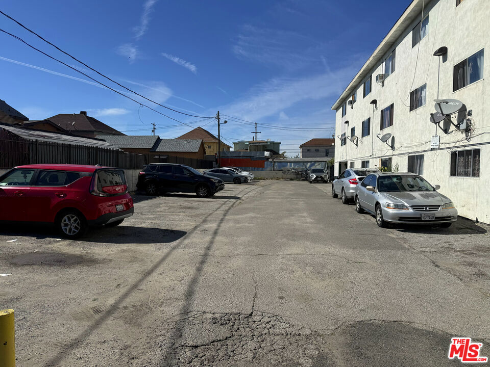 main property photo 10