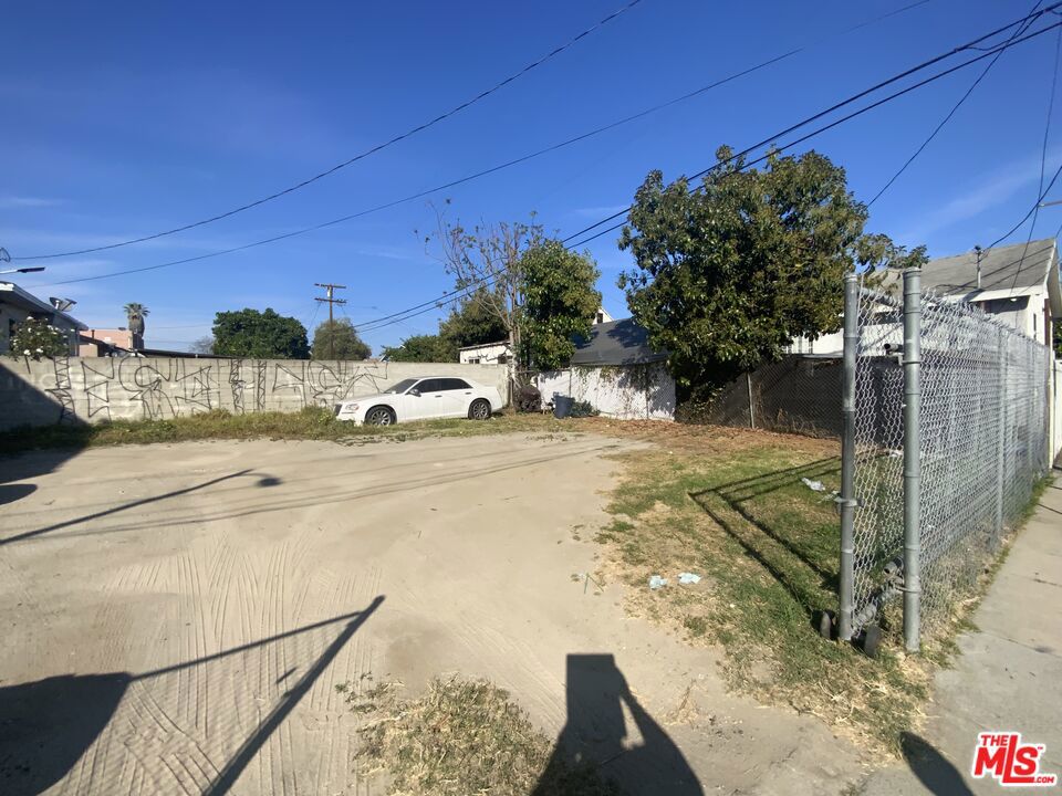 main property photo 38
