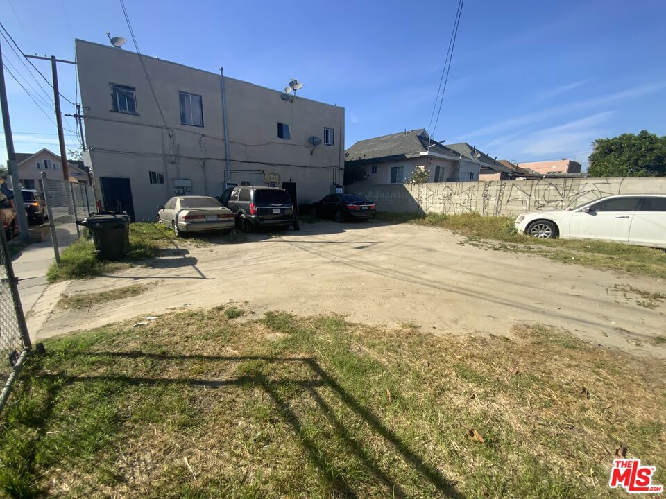 main property photo 39