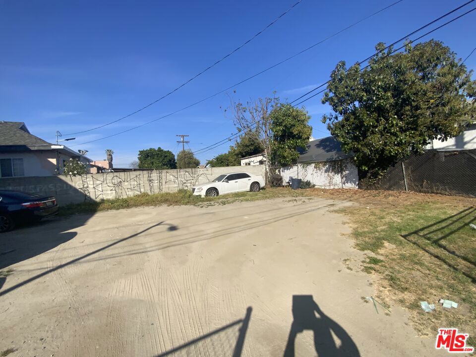 main property photo 41