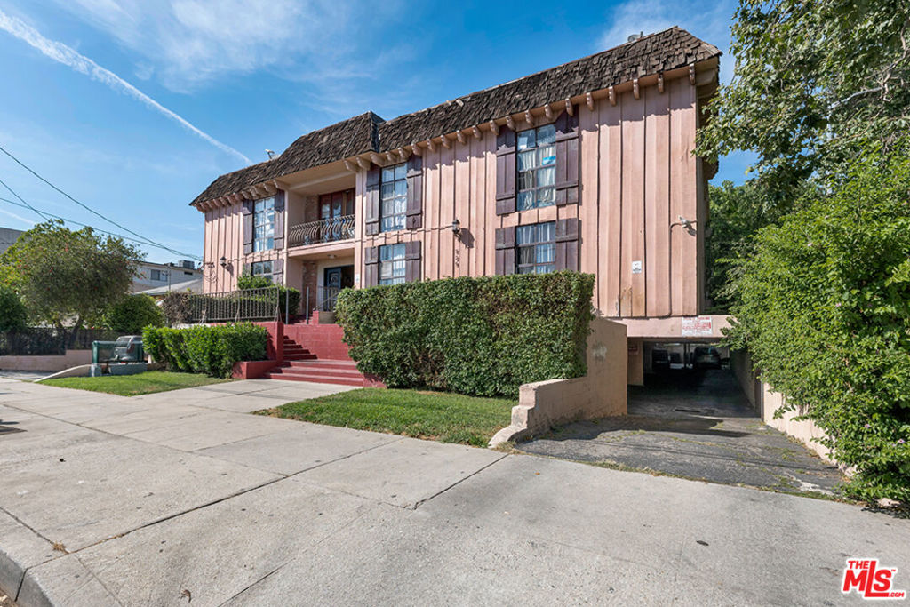 main property photo 2