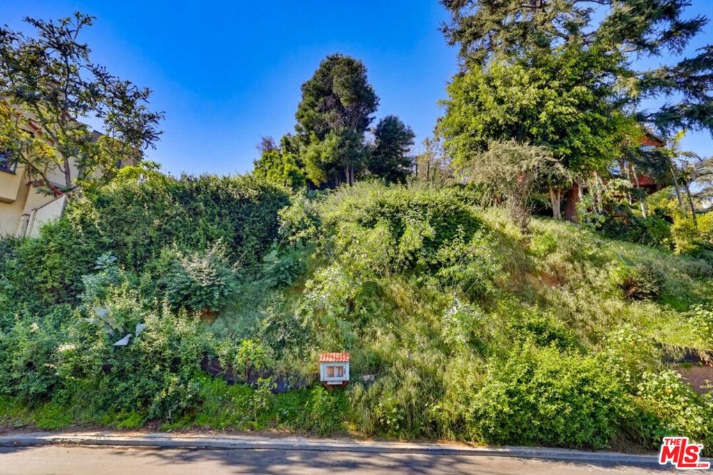 main property photo 24