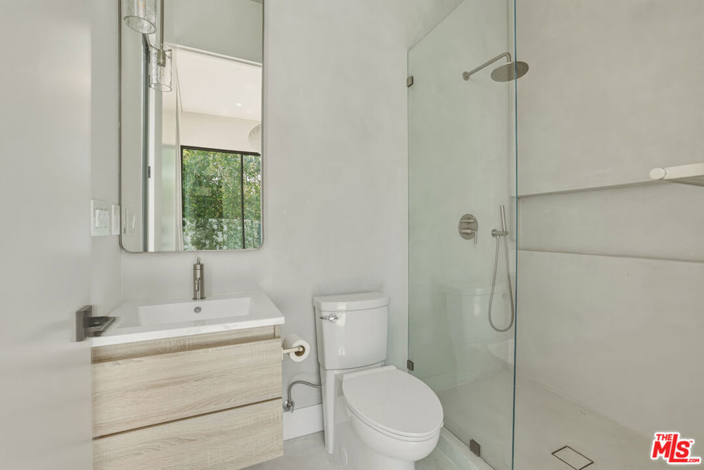 main property photo 68