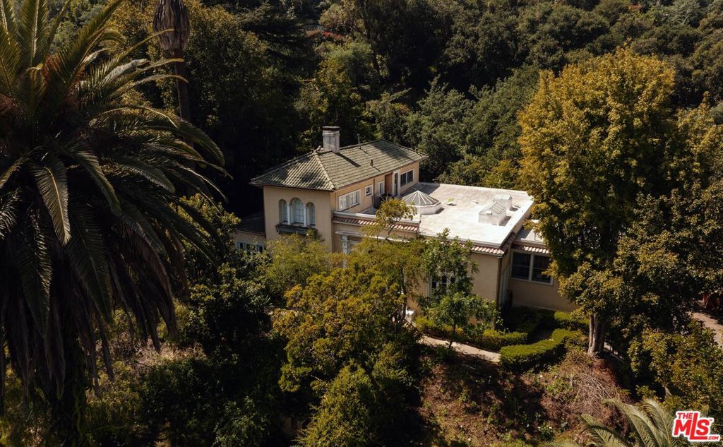 main property photo 12
