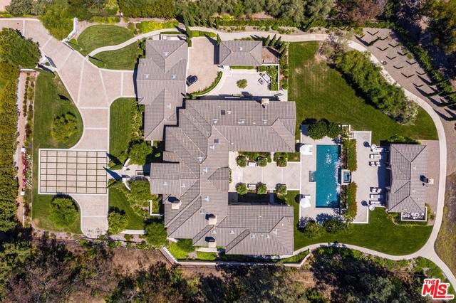 main property photo 50
