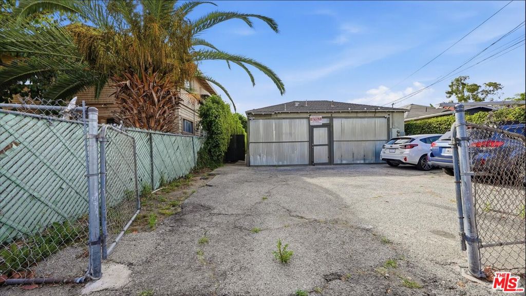 main property photo 42