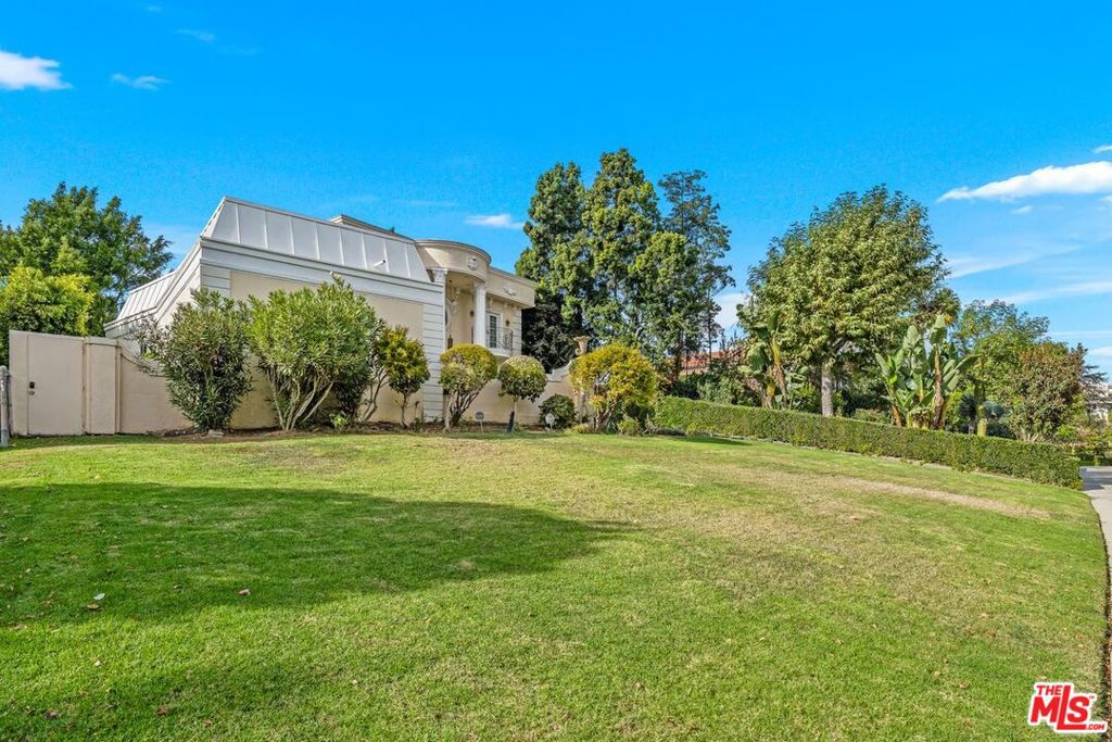 main property photo 27