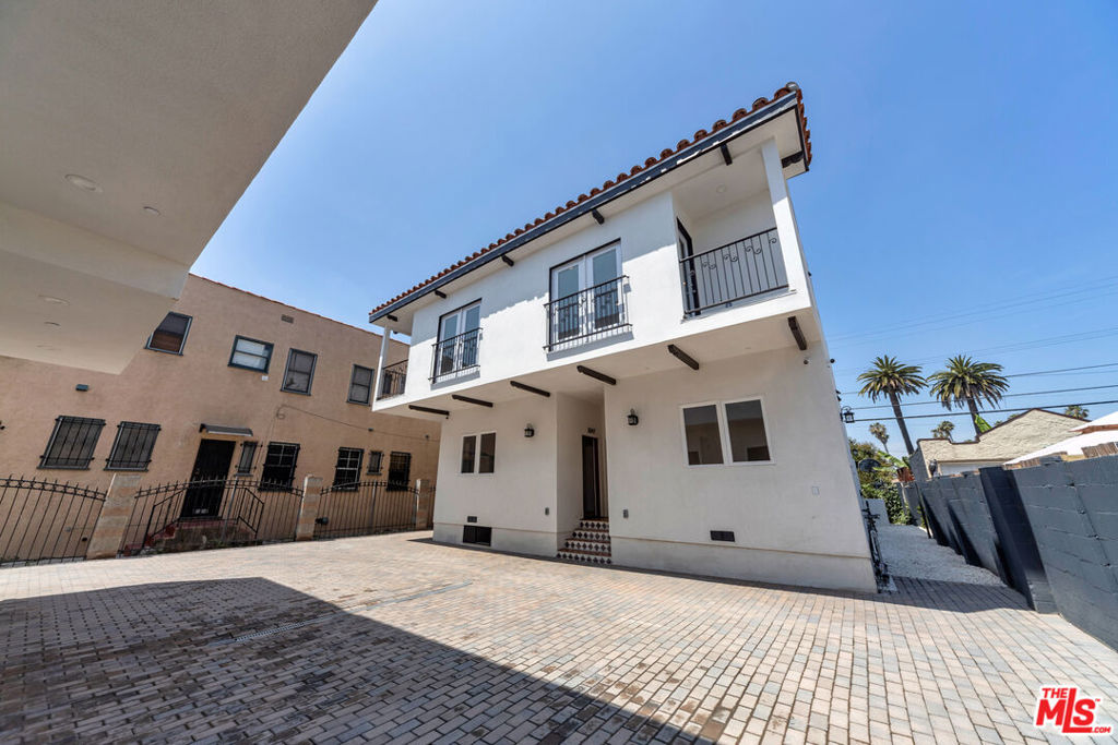 main property photo 39