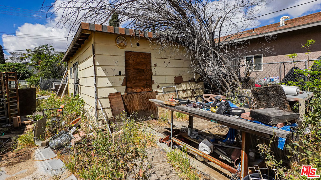 main property photo 11