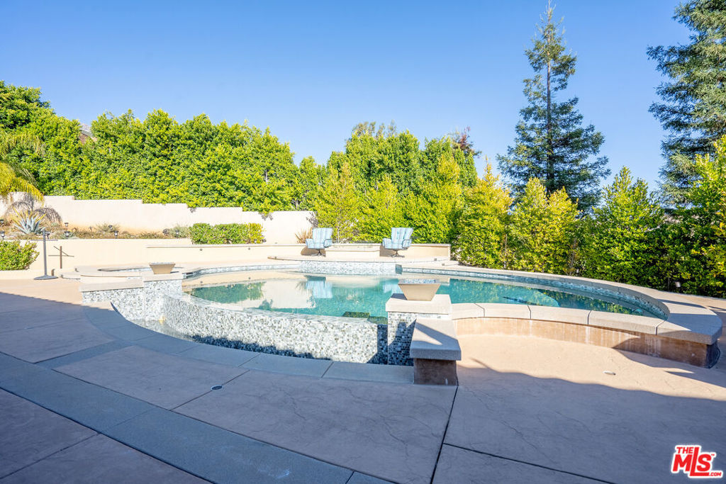 main property photo 70