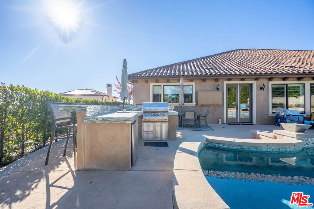 main property photo 74
