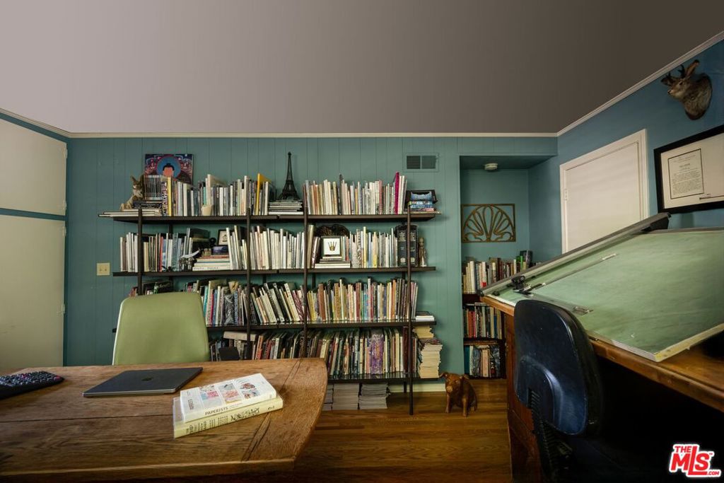 main property photo 14
