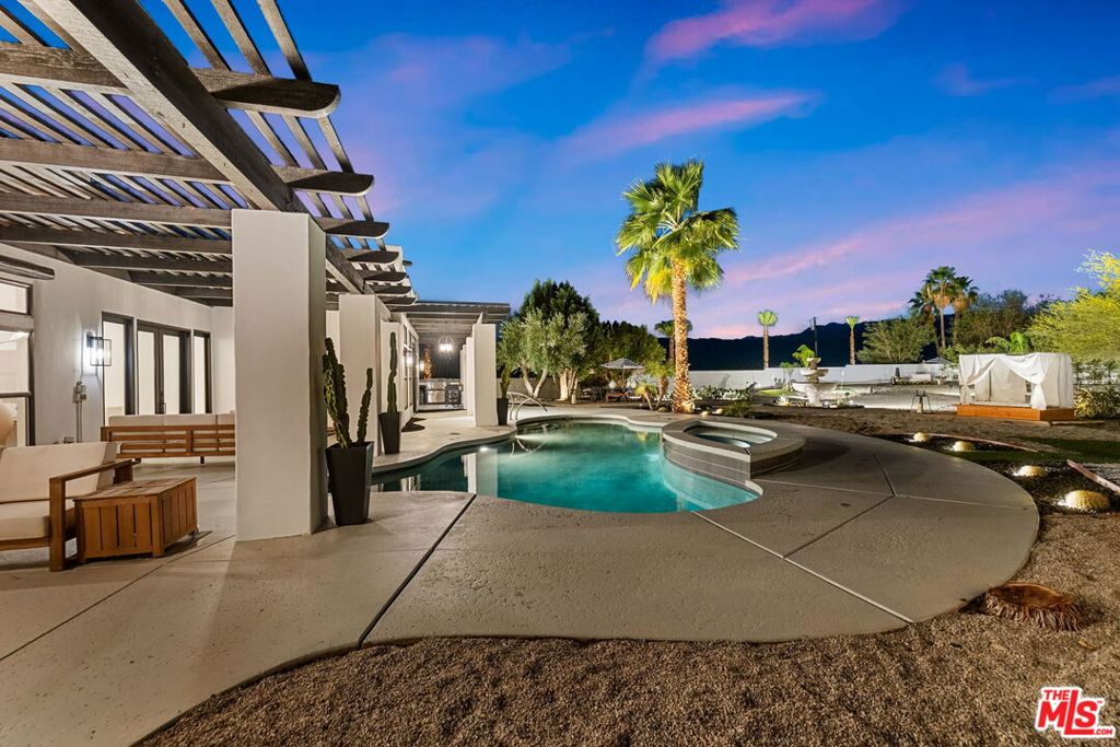 main property photo 31