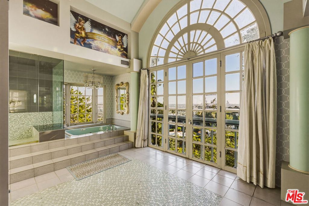 main property photo 20