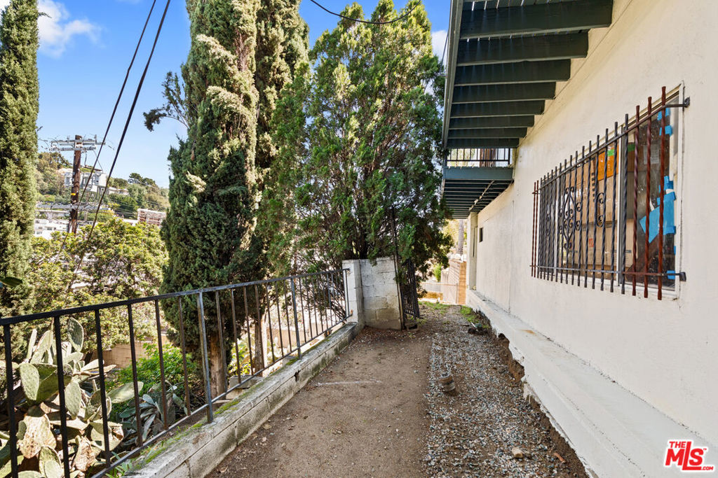 main property photo 35