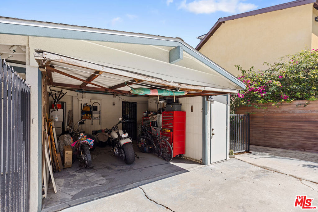 main property photo 51