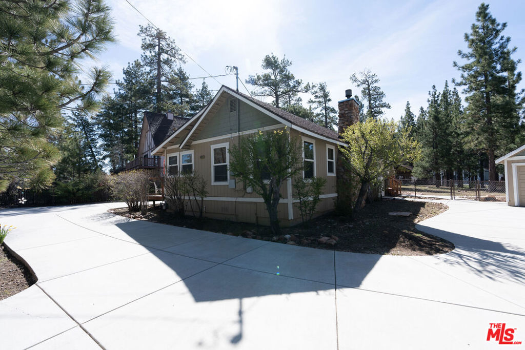main property photo 7