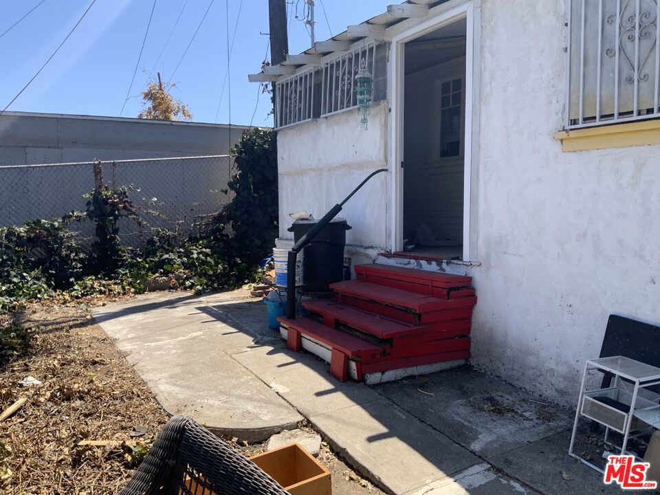 main property photo 23