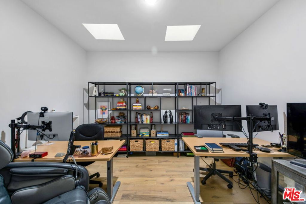 main property photo 37
