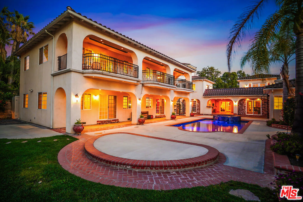 main property photo 41