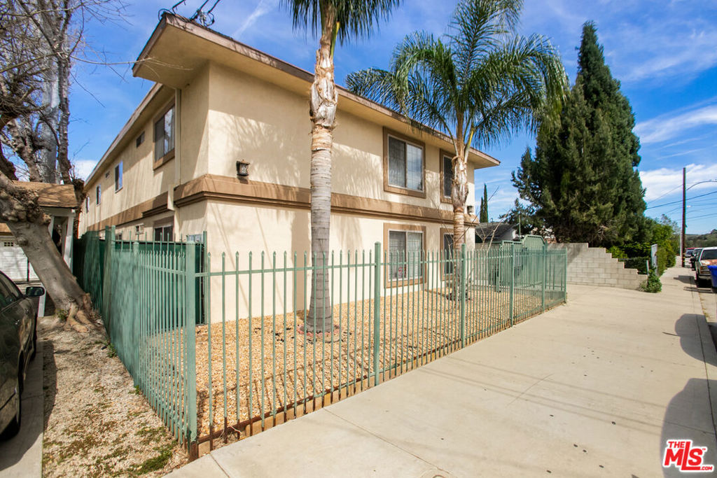 main property photo 13