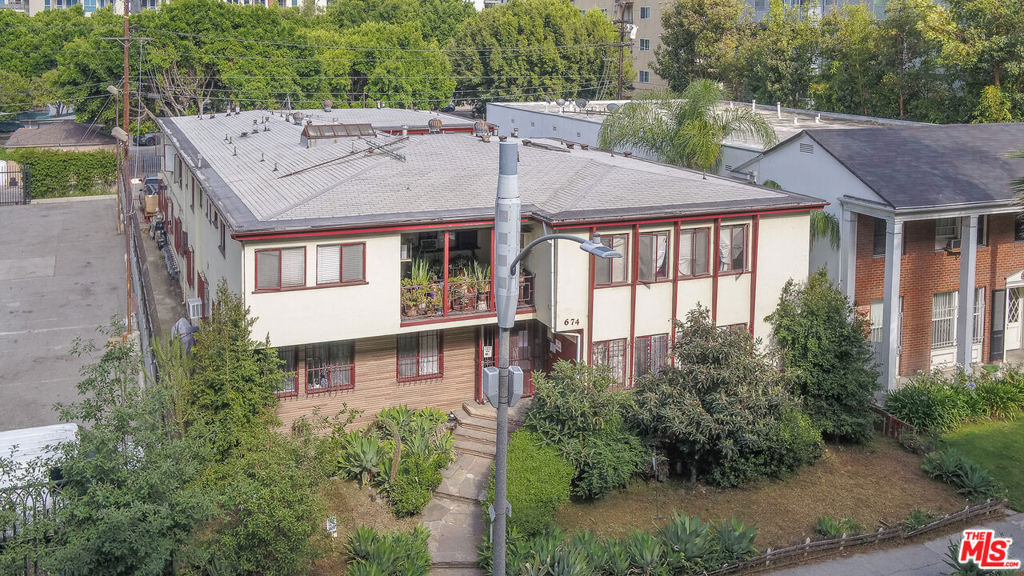 main property photo 12