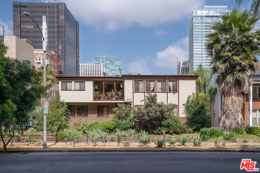 main property photo 4