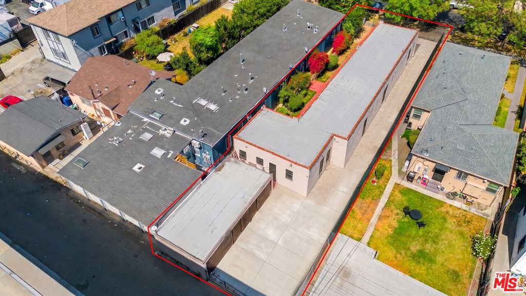 main property photo 12